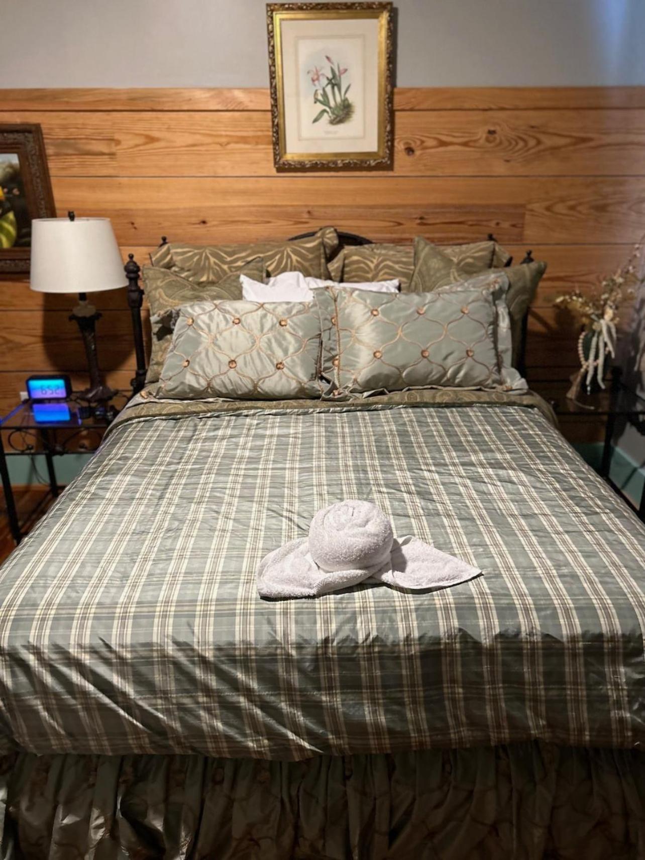 Chipley'S Squareview Inn Carthage Экстерьер фото
