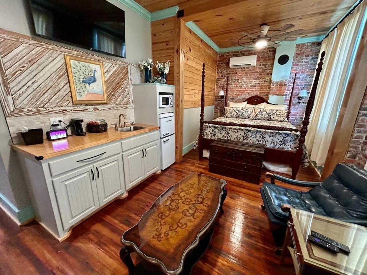 Chipley'S Squareview Inn Carthage Экстерьер фото