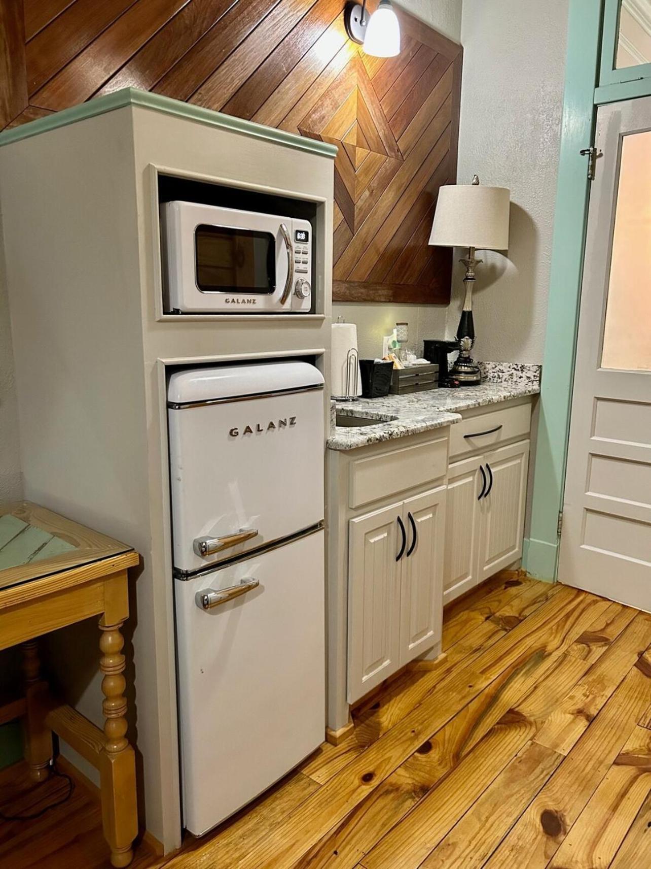 Chipley'S Squareview Inn Carthage Экстерьер фото