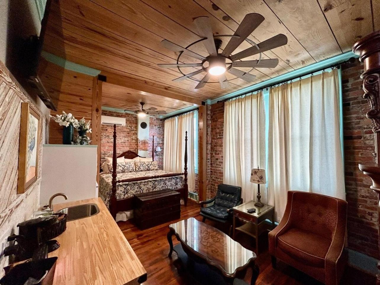 Chipley'S Squareview Inn Carthage Экстерьер фото